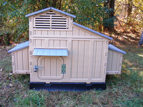 Snaplock Formex Large Chicken Coop - Home for 8-10 Chickens